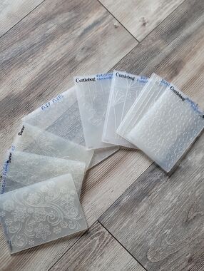 Cuddlebug Embossing Folders